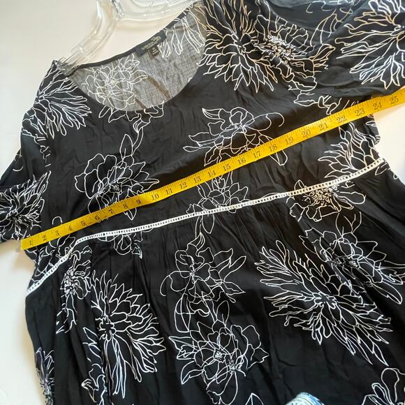 Suzanne Betro Floral Peasant Top Women's Size 3X Black White Bell Sleeve Blouse - Picture 8 of 9